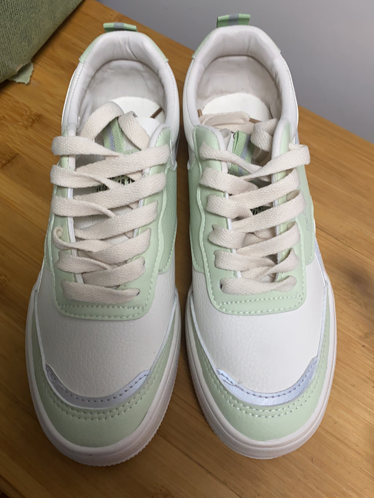 全新。38码。要搬家清理很多东西。很多没穿...