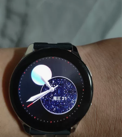 一加智能手表，7月份入手。现在换手机了不适...