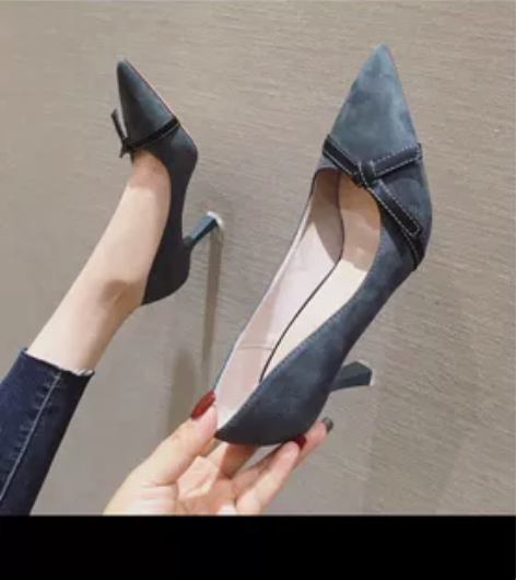 春季单鞋女2022新款百搭网红中跟尖头裸色...