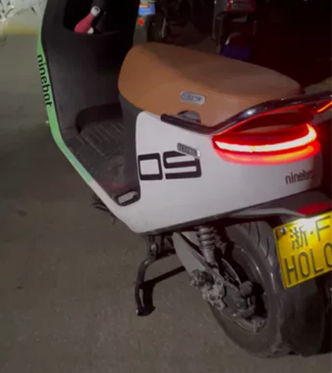 九号 E110L电摩，需驾照，牌照可过户送...