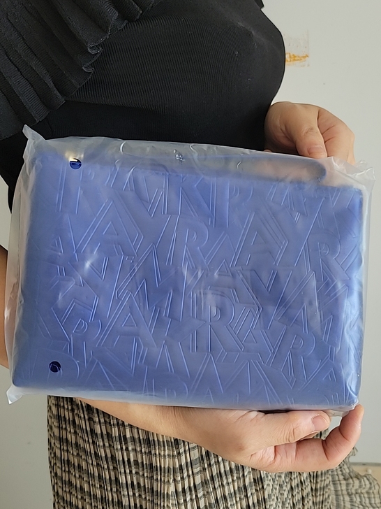 玫琳凯新款蓝色手包