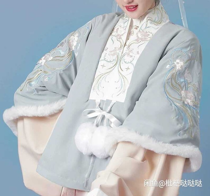 东月棠汐裳纪流云兔浅蓝色袄子S码米色立领S码