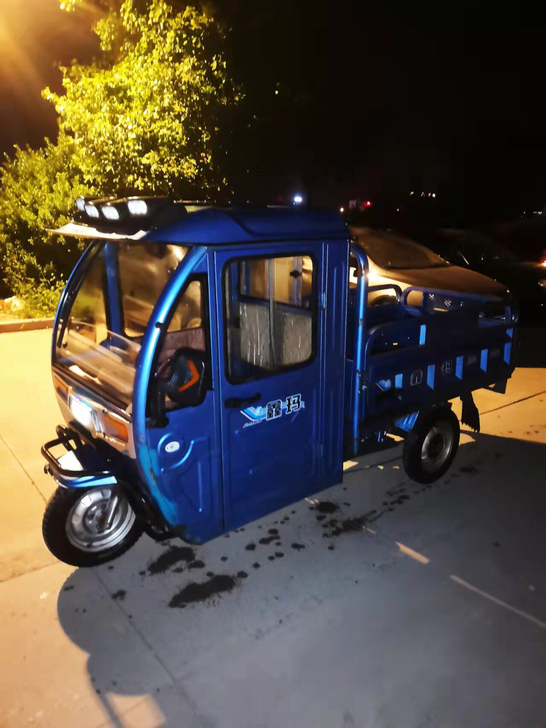 急转一辆鑫玛半封闭电动三轮车，原价6800...