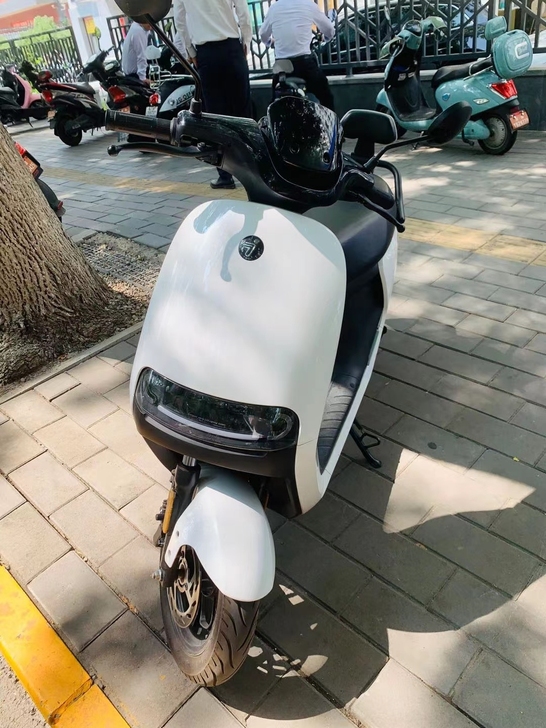 忍痛割爱!出售自用电动车,九号E80C!车...