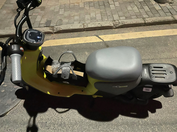 九号b40，刚买一个月左右，正规手续齐全，...