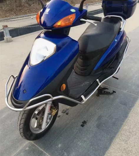 豪爵宇钻125宝石蓝新款黑机器，原车后备箱...