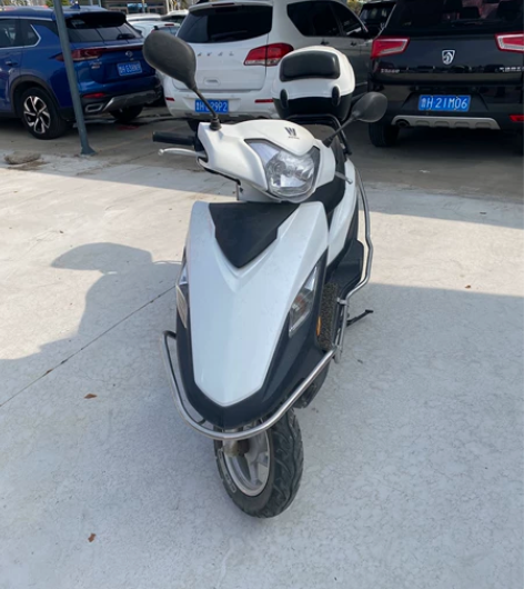 铃木豪爵100。2017年的车，原原板板，...