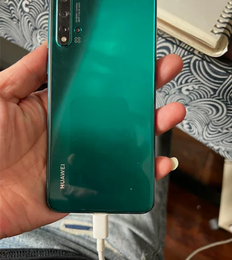 全原为动过一颗螺丝.华为Nova5Pro国...