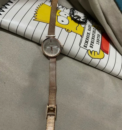 金米欧时尚潮流女表，戴过一次不习惯就闲置了...