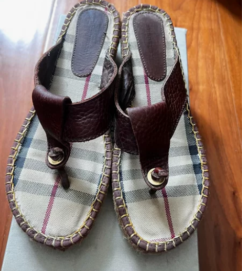 专柜正品!burberry经典格纹凉拖。海...