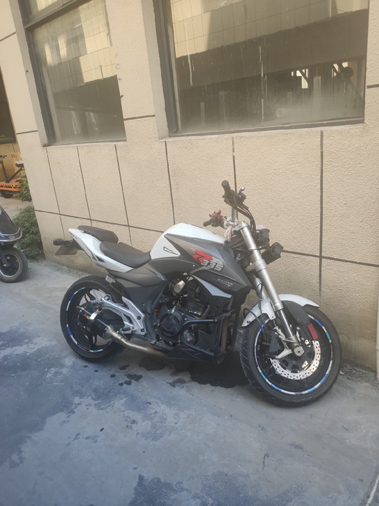 国产双缸350街车
