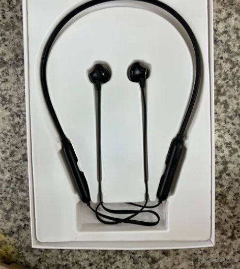 纽曼挂脖蓝牙耳机 型号c6 黑色。 联通办...