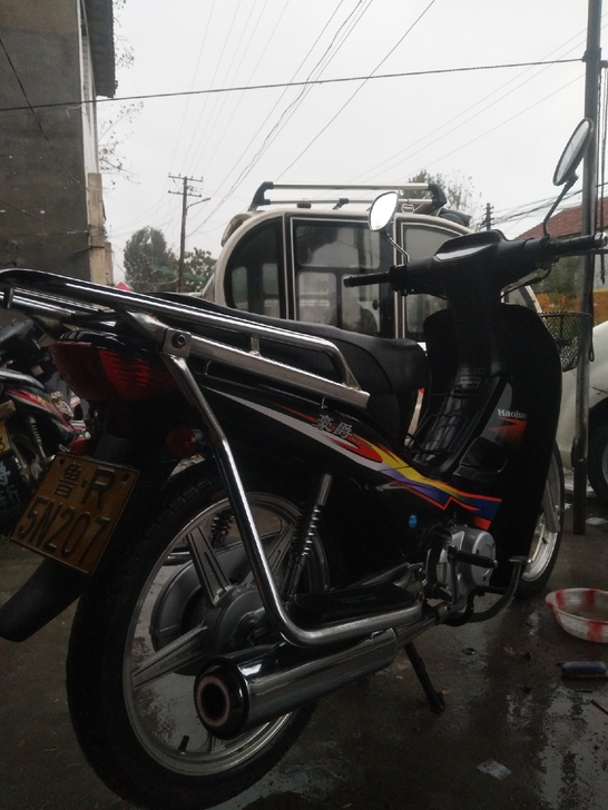 豪爵弯梁110摩托车，发动机原装没拆没修过