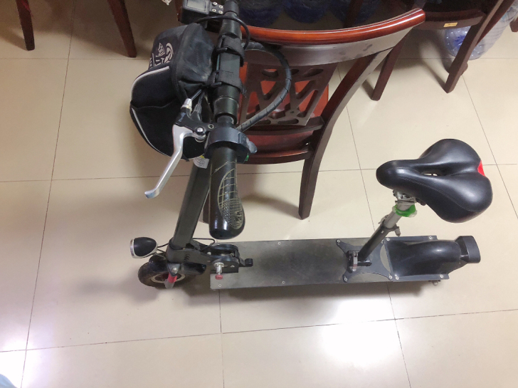 维胜达电动滑板车