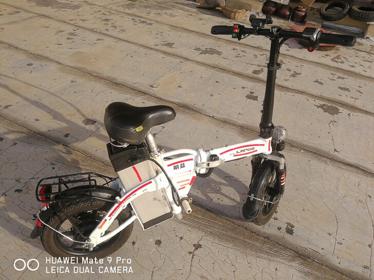 2020年1月买的折叠电动车。车身全合金轻...