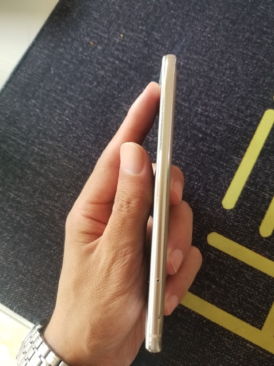 出一批正在使用的华为nova,现在换机器,...