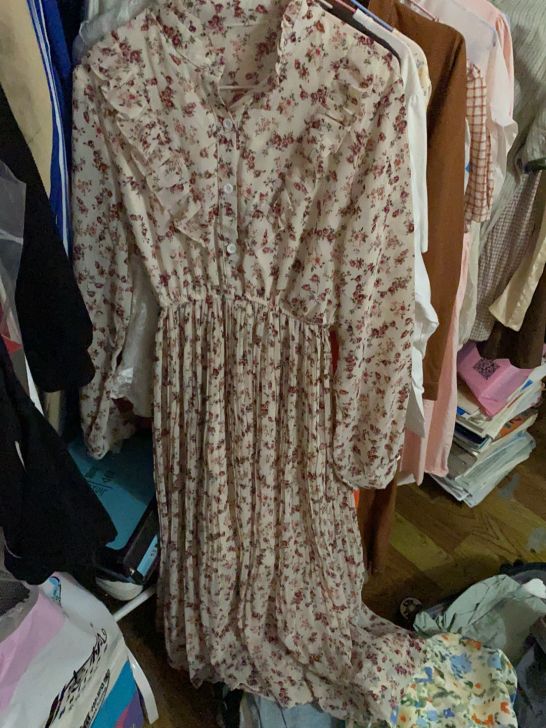 几乎全新，仅试穿