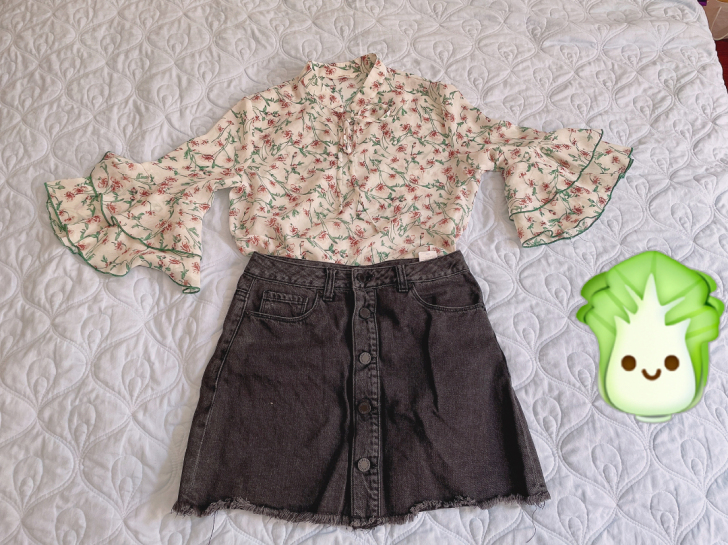 实体店300入手,上身效果超级好,显瘦,短...