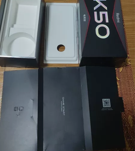 红米k50电竞版原装手机盒，无任何瑕疵，4...