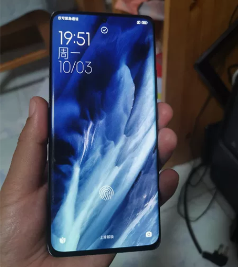 小米12pro，用了半年左右，还在保修期。...