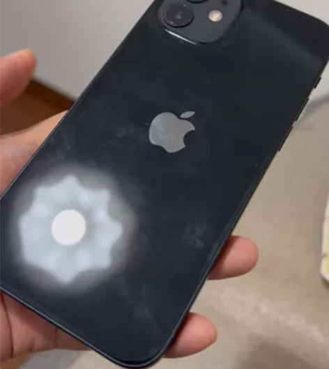 苹果12，256g 自用，没有任何摔的痕迹...