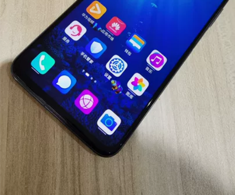 荣耀20  8加256  麒麟980处理器...