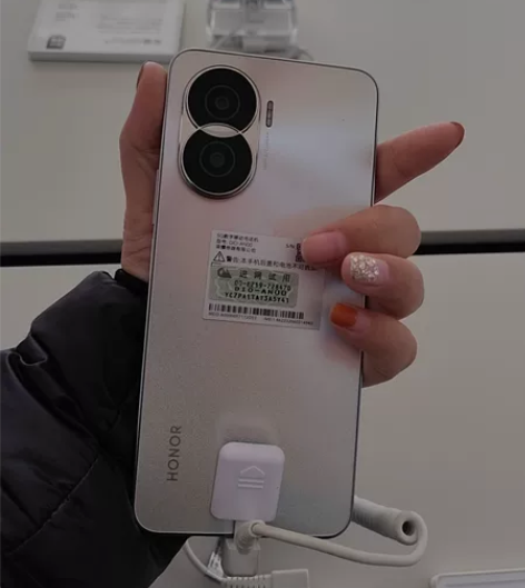 荣耀X40I，8+5的运行，256的内存，...