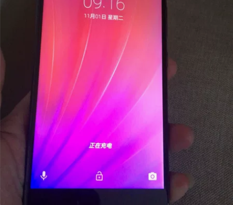 手机刚换的屏幕，花了百元，全网通4核手机，...