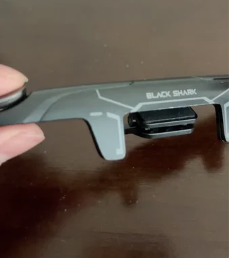 黑鲨 游戏肩键  可小刀 感兴趣的话点“我...