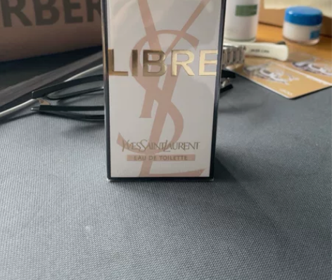 圣罗兰香水全新未拆封，闺蜜送的生日礼物，3...