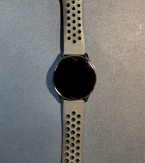 一加手表 微瑕表面微划85新功能一切正常 ...