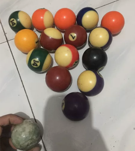 台球,高级水晶球,带玉器球一个,看上了拍,...
