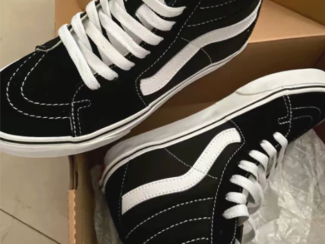 vans经典款 得物买的36码试穿过后面买...