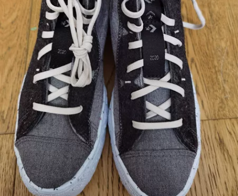 匡威休闲鞋。全新正版。38码，内长245m...