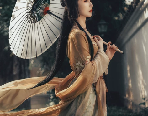 都城南庄 袒领汉服三件套 感兴趣的话点“我...