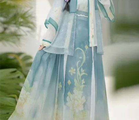 正品宋制吊带〈山茶花〉水蓝色套装,仅试穿,...