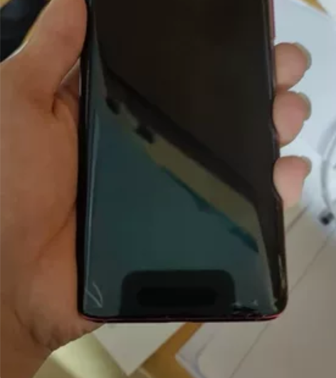 华为mate20pro 手机换的保时捷的后...