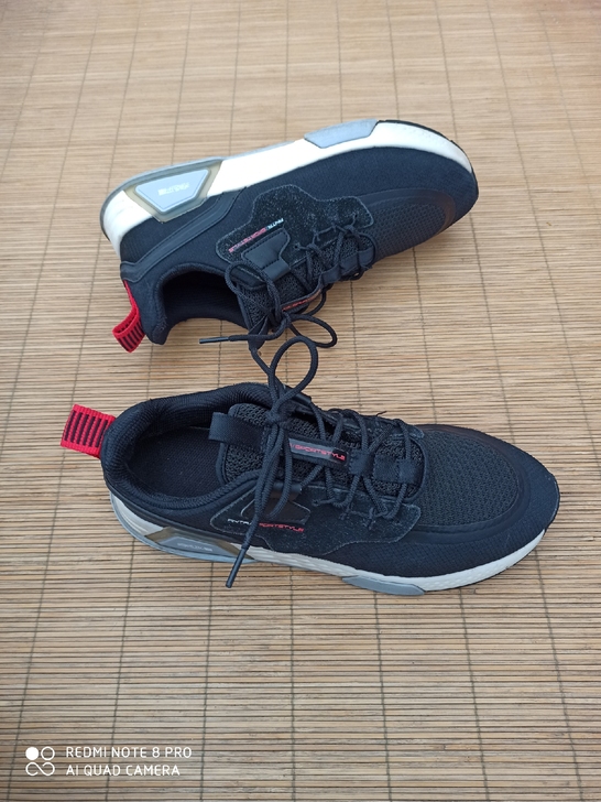 43码安踏运动鞋