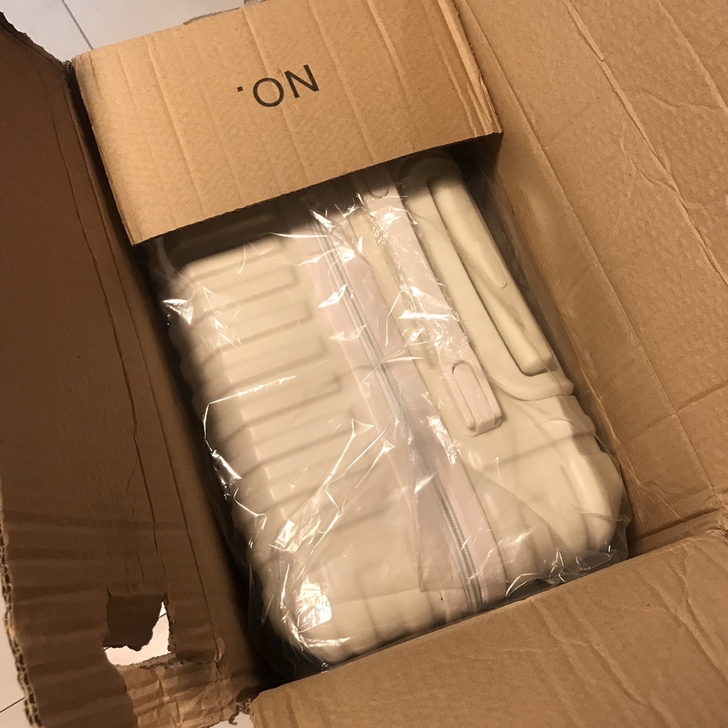 网店开张 低价冲销量出一批行李箱！旅行箱！