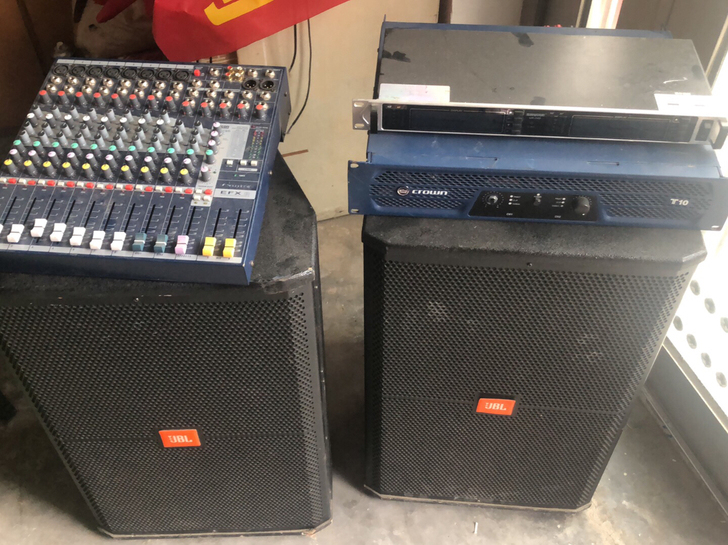 自用单15音响一套 包括功放调音台，使用1...