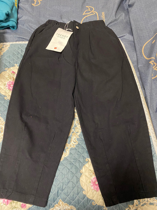 全新休闲裤，有点短，有喜欢的可以私聊