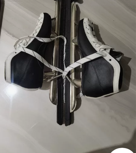 黑龙冰刀鞋 37码 几乎没穿过，赠刀套 还...