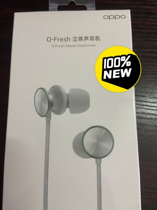 转让全新原装oppo立体声耳机，全新未拆封...