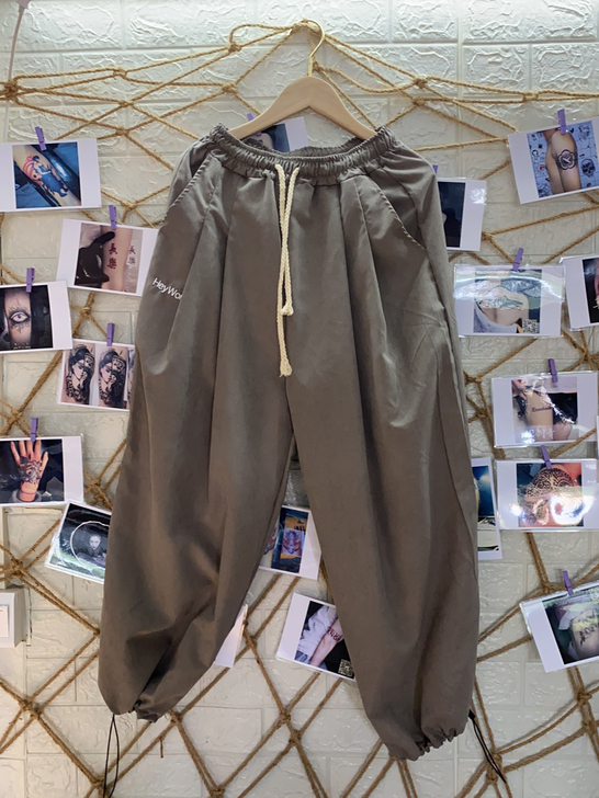 宽松束脚休闲裤