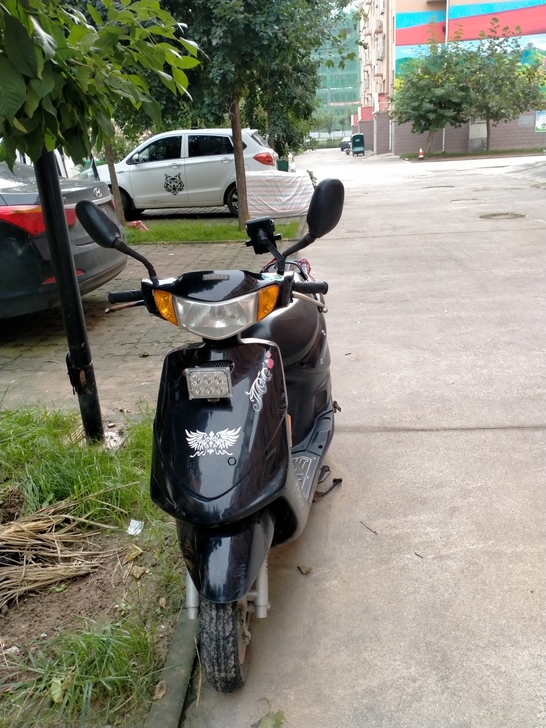 雅马哈二手踏板摩托车  有牌