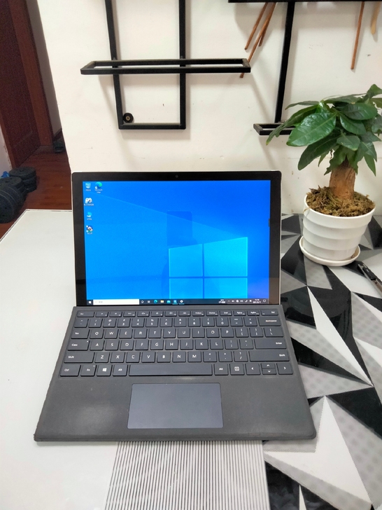 微软Surface Pr05 M1796平...