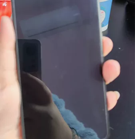 红米k40墨羽，12+256G，年初购入仍...