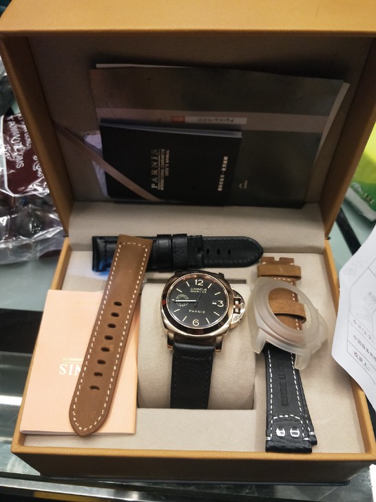 全新机械手表，1000卖了