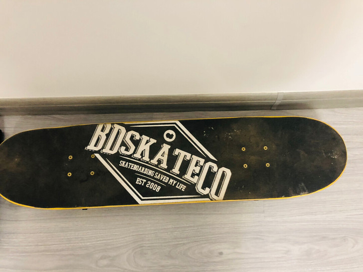 BDSKATECO滑板 买的时候好像799...