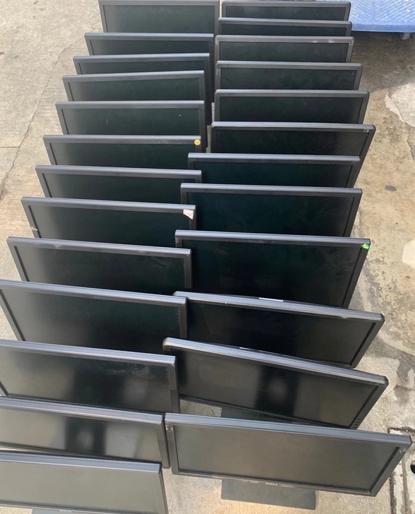 19寸显示器普通100 超薄130，20寸...